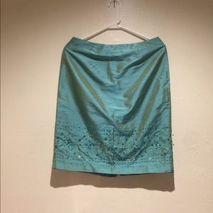 Ann Taylor 100% silk skirt. Beads decor. 6P